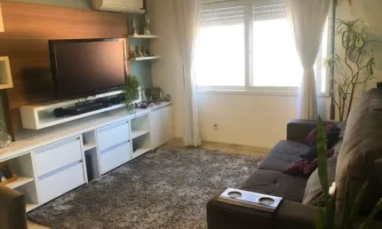 Apartamento com 3 quartos à venda na Rua Ângelo Crivellaro, 449, Jardim do Salso, Porto Alegre por R$ 320.000