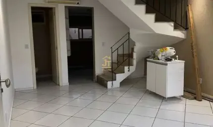 Casa em condomínio fechado com 2 quartos para alugar na Rua Mauá, 300, Fátima, Canoas por R$ 1.700