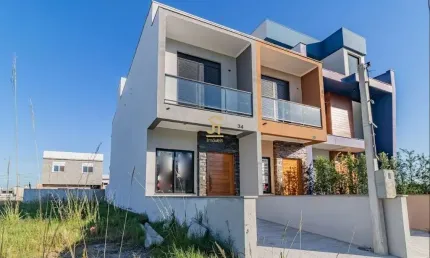 Casa com 2 quartos para alugar na Affonso Lunardelli, 34, Hípica, Porto Alegre por R$ 3.300