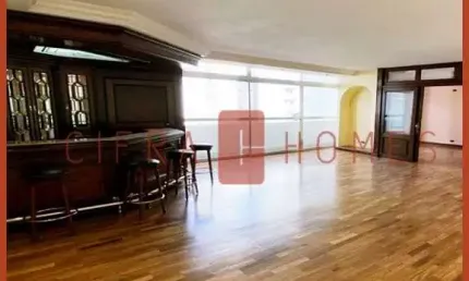 Apartamento de alto padrão à venda, com 275 m², suíte master com hidromassagem, no bairro de Higien