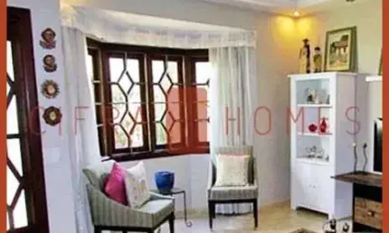 Sobrado à venda, com área construída de 185 m², 3 vagas de garagem, 2 salas, 3 dormitórios, no melh