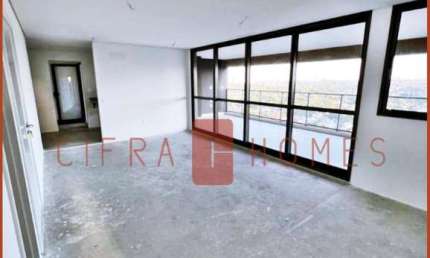 Apartamento espaçoso à venda com 145 m², 3 suítes, 2 vagas de garagem, em excelente localização no