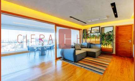Apartamento magnífico à venda, com 150 m², 3 suítes, 2 vagas de garagem + depósito, no coração da V