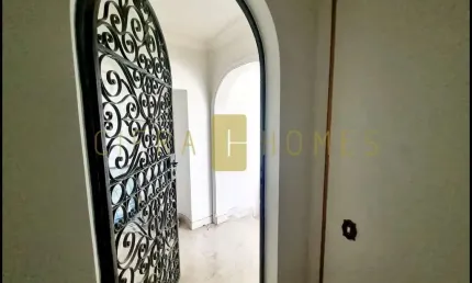 Apartamento à venda, luxuoso, 1 por andar, com 250 m², 4 dormitórios (sendo 2 suítes), 2 vagas de g
