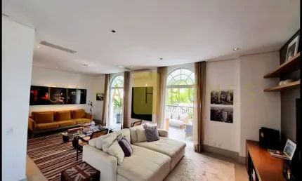 Apartamento de alto padrão à venda, requintado, charmoso, com 225 m², 3 suítes, 4 vagas de garagem,