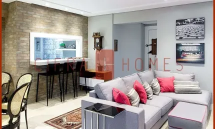Apartamento à venda, reformado, 3 dorm. (sendo 1 suíte), 2 vagas, em Pinheiros