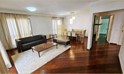 Apartamento para locação e venda, Espaçoso, com 3 Dormitórios, Varanda e 2 Vagas Próximo à Av. Paul
