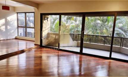 Apartamento amplo, disponível para venda e locação, com 3 quartos com 2 suítes, 3 vagas, lazer comp