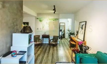 Apartamento reformado, disponível para venda, com 2 dormitórios, cozinha americana e lazer completo