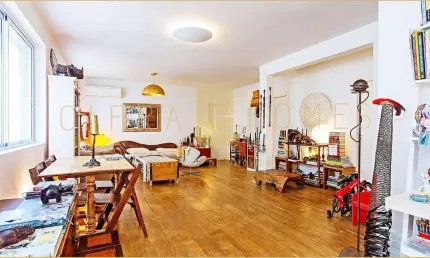 Apartamento com 145m², 01 vaga, 2 Dormitórios, Sala Ampla e Vista Privilegiada em Condomínio Comple