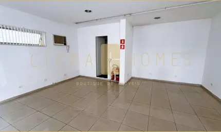 Loja comercial de 39m² com copa, banheiro e excelente localização em moema.