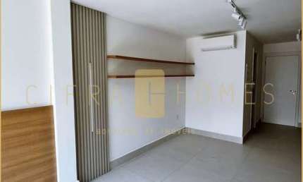 Studio novo com sacada, ar-condicionado, vaga e lazer completo em localização nobre.