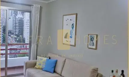 Apartamento à venda, 42 m² com 1 dormitório, sacada, condomínio com piscina e academia em andar alt