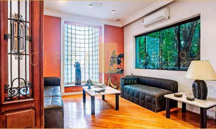 Casa comercial em excelente localização,  perfeito para diversos segmentos de negócios, com 900m2 d