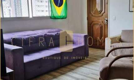 Amplo apartamento para locação, com 3 dormitórios com suíte e dependência completa, 1 vaga no coraç
