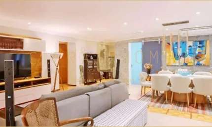Apartamento à venda, 3 dorm., 2 banheiros, ampla sala, ar condicionado e cozinha reformada.