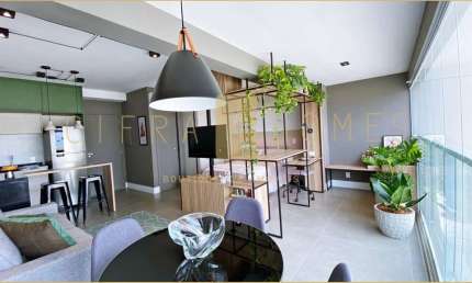 Studio mobiliado, para locação, com  40 m² bem distribuídos em condomínio completo no melhor de SP