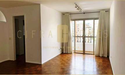 Apartamento à venda em Moema, 87m², 3 dorm., suíte e 1 vaga em condomínio com excelente lazer.