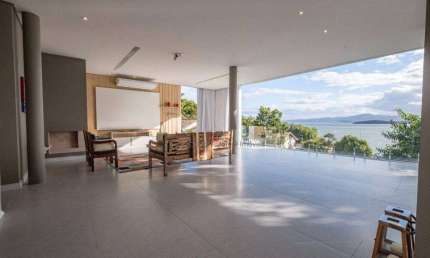 Casa com 5 quartos à venda, 680 m² por R$ 5.490.000 - Sambaqui - Florianópolis/SC