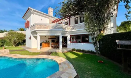 Casa com 6 quartos, sendo 6 suítes em Jurerê, Florianópolis - SC