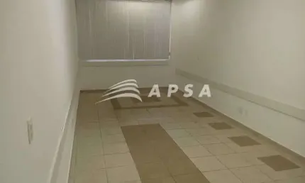 Sala comercial à venda na Avenida Pastor Martin Luther King Jr, Del Castilho, Rio de Janeiro, 36 m2 por R$ 230.000