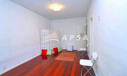 Casa com 5 quartos à venda na Rua das Laranjeiras, Laranjeiras, Rio de Janeiro, 237 m2 por R$ 1.800.000