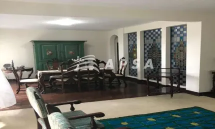 EXCELENTE CASA TRIPLEX, SUPER CONFORTÁVEL E ACONCHEGANTE, AMPLA 530M² CONSTRUÍDOS COM 3 VAGAS NA GAR