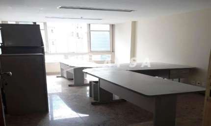 SALA COMERCIAL COM 20 M² NA AV. PASSOS. VASTO COMÉRCIO, ENTRE AS ESTAÇÕES DE METRÔ PRESIDENTE VARGAS