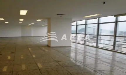 IMÓVEL COMERCIAL, ANDAR INTEIRO, ALTO COM VISTA, TODO COM PISO DE GRANITO, AR CONDICIONADO CENTRAL,