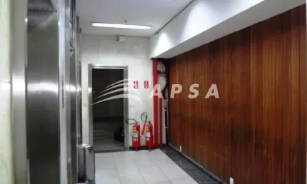 EXCELENTE OPORTUNIDADE PARA QUEM BUSCA UM ESPAÇO BEM LOCALIZADO (ENTRE AV. RIO BRANCO E RUA DA QUITA