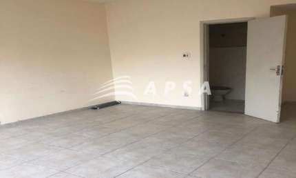 ÓTIMA SALA COMERCIAL,  DE FRENTE, AREJADA, CLARA, VISTA LIVRE, SOL DA MANHA,  COMPOSTA POR PEQUENA R