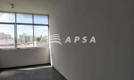 ÓTIMA OPORTUNIDADE SITUADO NO CENTRO (RELÓGIO DE SÃO PEDRO).    SALA COMERCIAL COM 22 M², 1 SALA COM