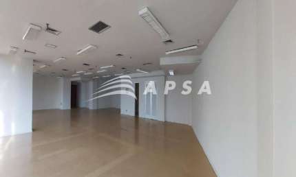 VITAL BRAZIL,  SALA COMERCIAL COM 225M², PISO FRIO, VÃO LIVRE, DOIS BANHEIROS, AR CENTRAL, DUAS VAGA