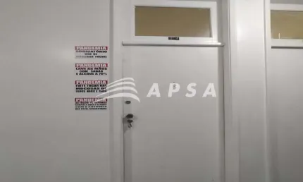 ÓTIMA OPORTUNIDADE NO COMERCIO.      SALA COMERCIAL COM 25 M², SALA AMPLA, SOL DA MANHÃ,1 BANHEIRO,