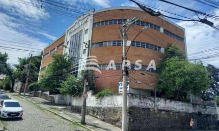 PRÉDIO COMERCIAL COM QUATRO ANDARES, 1939M², SOL MANHÃ, IMÓVEL COMPOSTO POR AREA EXTERNA, RECEPÇÃO,