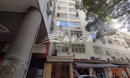 EXCELENTE SALA COMERCIAL, ÓTIMA LOCALIZAÇÃO NO CENTRO DO RIO, PRÓXIMO AO METRÔ E FARTO COMÉRCIO, DE