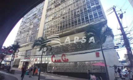 SALA COMERCIAL NO EDIFICIO C. ROLIM COM BANHEIRO EM ÓTIMO ESTADO .
