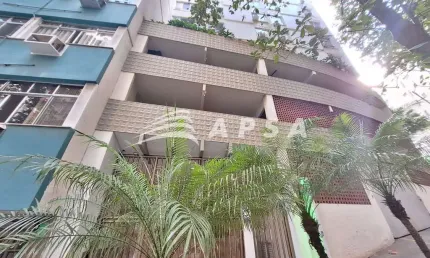 ÓTIMO APARTAMENTO MOBILIADO E EQUIPADO COM ELETRODOMÉSTICOS, LOCALIZADO A 5 MINUTOS DA PRAÇA EUGÊNIO