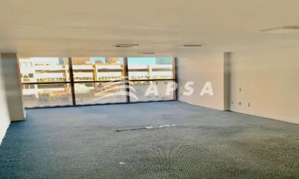 Excelente andar comercial, formado por dois conjuntos de salas unificados, 352m² total, recepção em