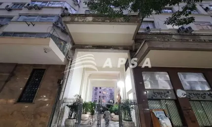 ALUGA-SE SALA COMERCIAL COM 26M² E LAVABO PRIVATIVO NA AV. ERASMO BRAGA, Nº 277 – CENTRO, RIO DE JAN