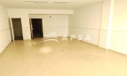 EXCELENTE SALA COMERCIAL, PRONTA PARA UTILIZAÇÃO E ESTABELECER O SEU NEGÓCIO, DE FRENTE, ANDAR ALTO,