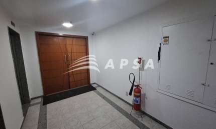 EXCELENTE ANDAR COMERCIAL LOCALIZADO NO CENTRO DO RIO, COM 243M². COMPOSTO AREA AMPLA, COPA, TRÊS BA