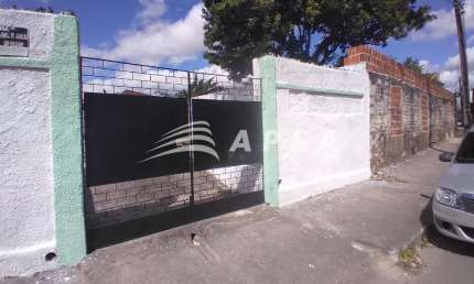 CASA AMPLA REFORMADA COM 03 QUARTOS, ÁREA  INTERNA , QUINTAL, VARANDA, GARAGEM LIGUE E RESERVE SUA C