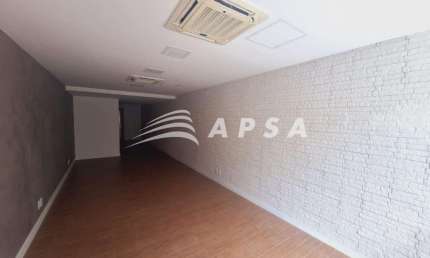 EXCELENTE SALA COMERCIAL NA PRAÇA PIO X, ÓTIMA LOCALIZAÇÃO E FÁCIL ACESSO, COM  VASTA CONDUÇÃO E VLT