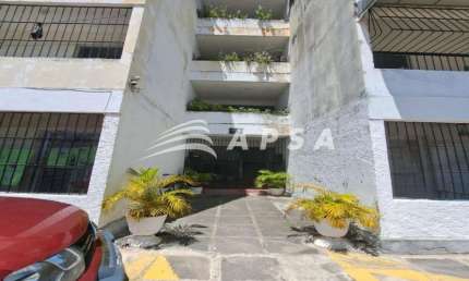 EXCELENTE APARTAMENTO LOCALIZADO EM PAU AMARELO, IMÓVEL CONTENDO SALA PARA DOIS AMBIENTES, SALA BAST