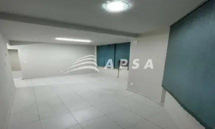 EXCELENTE CONJUNTO DE SALA COMERCIAL NO CENTRO RIO, COM 37M² E BANHEIRO SOCIAL. SALA PINTADA E COM E