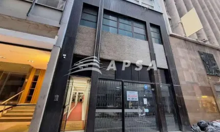EXCELENTE OPORTUNIDADE DE UM ANDAR COMERCIAL NO CORAÇÃO DO CENTRO DA CIDADE, NO CONDOMÍNIO CHAVANTES
