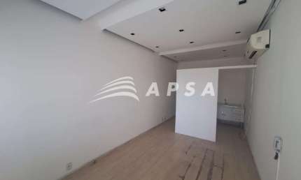 SALA COMERCIAL LOCALIZADA NO CENTRO DO RIO DE JANEIRO, 33M², PRÓXIMO AO METRÔ DA CARIOCA, POSSUI REC
