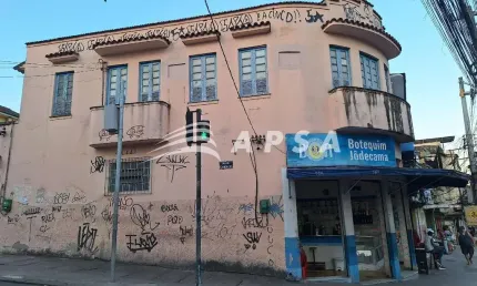 SOBRADO COM 127 M2, 2 QUARTOS, SALA, COZINHA, BANHEIRO, ÁREA DE SERVIÇO, ÁREA EXTERNA, SEM CONDOMÍNI