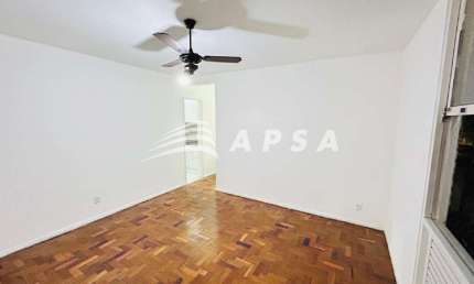ÓTIMO APARTAMENTO NASCENTE COM 3 QUARTOS, SENDO UM COM ARMÁRIO EMBUTIDO, SALA AMPLA E AREJADA, COZIN